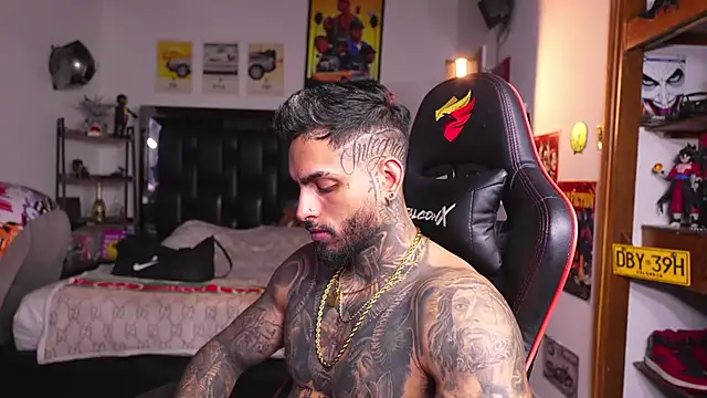 logan_hugh8 élő XXX-chatje
