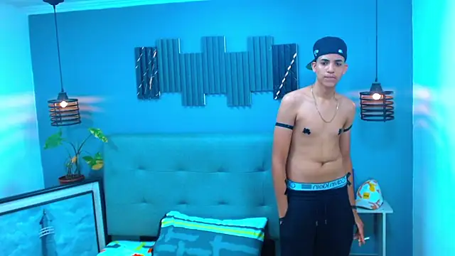 צ'אט XXX בשידור חי של Lukaz_Caballero