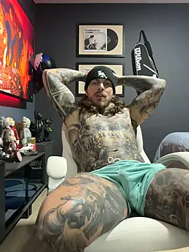 XXX chat uživo modela ThomasHells