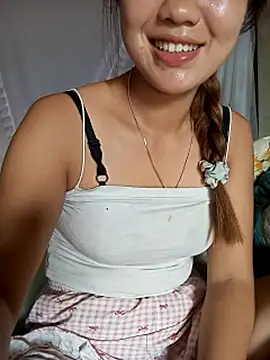 GiniEi 现场XXX聊天