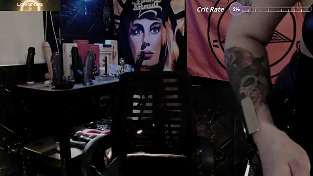 Evil_Queen_666 Live XXX-Chat
