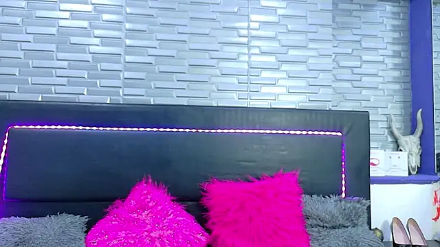 Chat +18 de SeraphynLuxora ao vivo