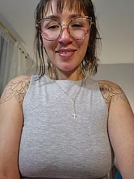Mar_puentes Adlı Modelin Canlı XXX Sohbeti