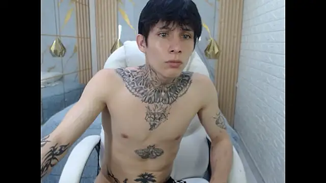 Cry_thereal Chat XXX in diretta