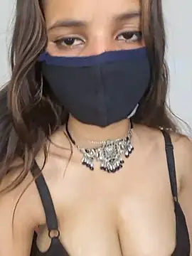 Chatroom XXX en direct de CUTE-AALIYA__