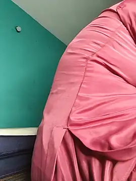 YOURBHABI143 Show in webcam