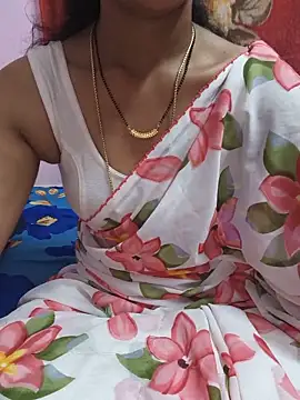 Chat +18 de Rosely-rosely ao vivo