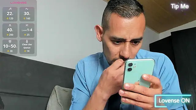 jhonyalzate2's Live XXX Chat