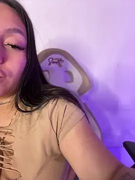 Chat +18 de Miia__Taylor ao vivo