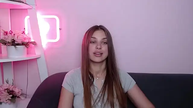 MilanaAngelAs Adlı Modelin Canlı XXX Sohbeti