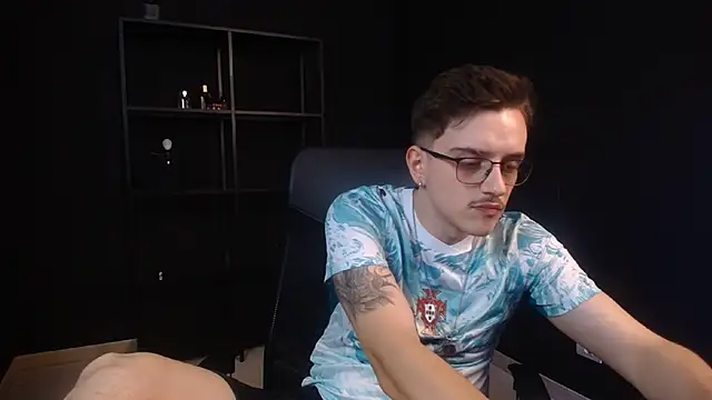 Pokazy przed kamerką – FelixStarkk