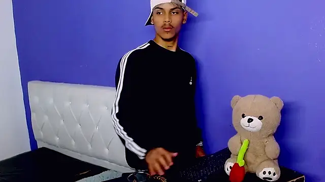 Angel_foxc13: απευθείας συνομιλία ΧΧΧ