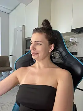Chat XXX en directo de CurlyLara