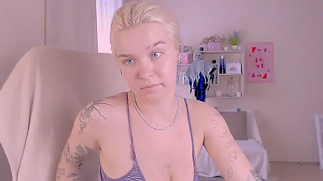 دردشة Hot_Blonda الجنسية المباشرة