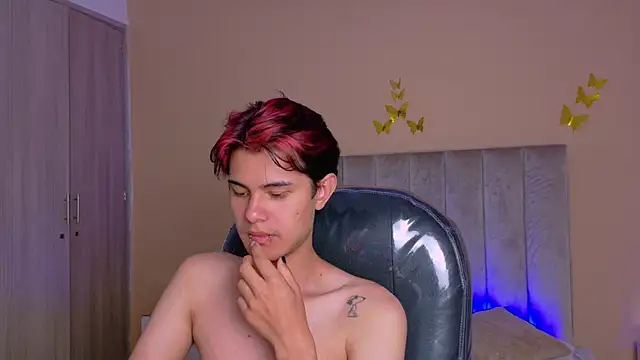 Онлайн чат XXX Derek_Sinn