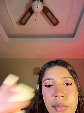 Pushaina__1 现场XXX聊天