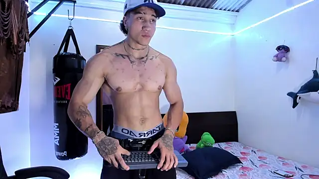 Bull__fit: онлайн-секс-чат