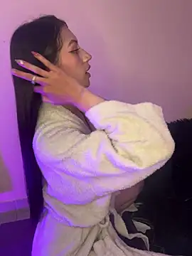 Peachy_skinnysquirt XXX чат на живо