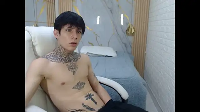 Cry_thereal 现场XXX聊天
