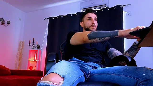 Chat XXX Live MightyAaron66