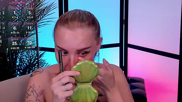LianaFord Chat XXX in diretta