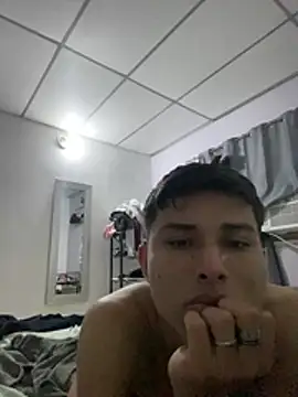Antoni150906 live XXX chat