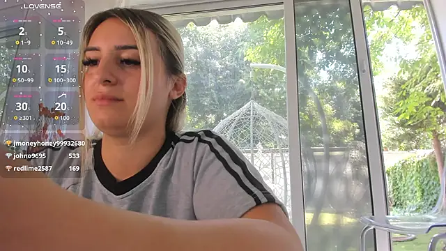 Онлайн чат XXX Ella_Vee