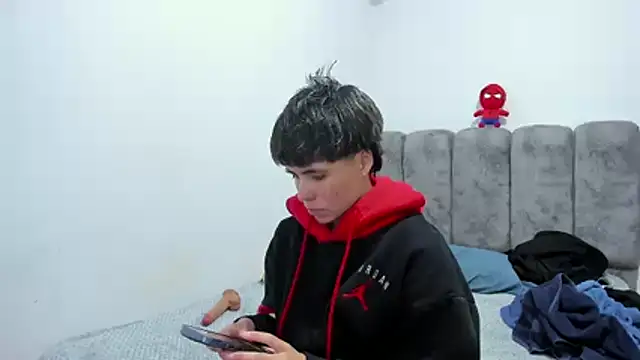 Chatroom XXX en direct de Bruno_Cruzz