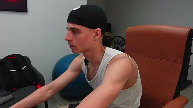 David_Heath's Live XXX Chat