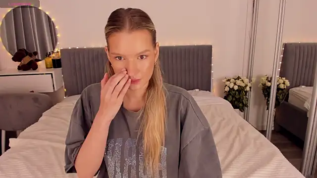 CassieRayss' Live XXX Chat