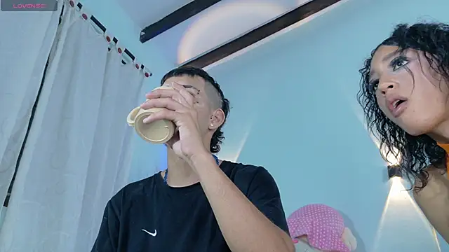 Chat +18 de ChocoBunny1 ao vivo