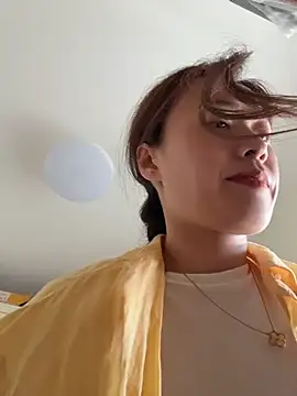 saozi666 Adlı Modelin Canlı XXX Sohbeti