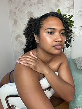 MilaTeenX Show Webcam
