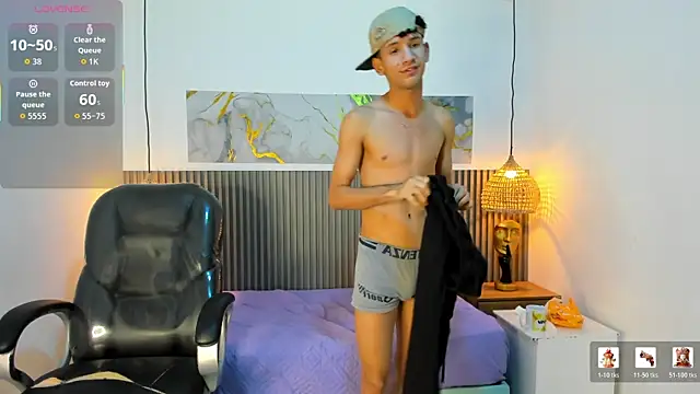 JDWhite18 Adlı Modelin Canlı XXX Sohbeti
