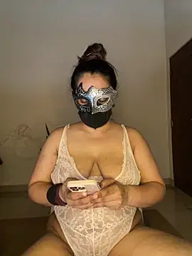 LioraWance's Live XXX Chat
