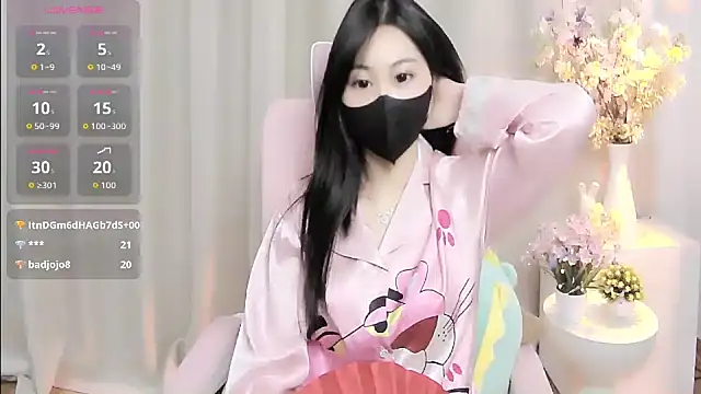 shynana 现场XXX聊天