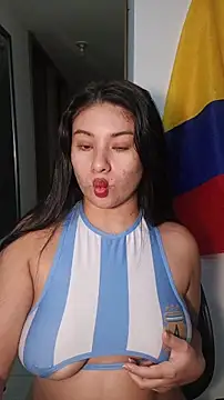 tara20_'s Live XXX Chat