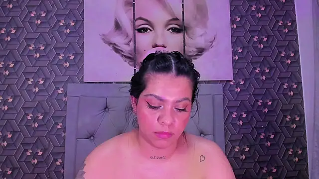 Emily_rivera78 লাইভ XXX চ্যাট