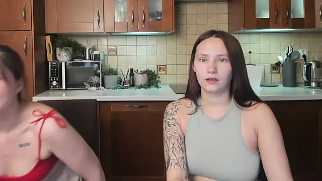 HotCaramellsTV: απευθείας συνομιλία ΧΧΧ