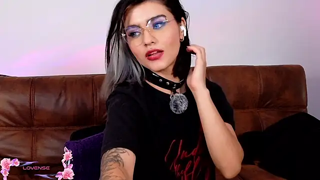 La_Diabla_111_'s Live XXX Chat