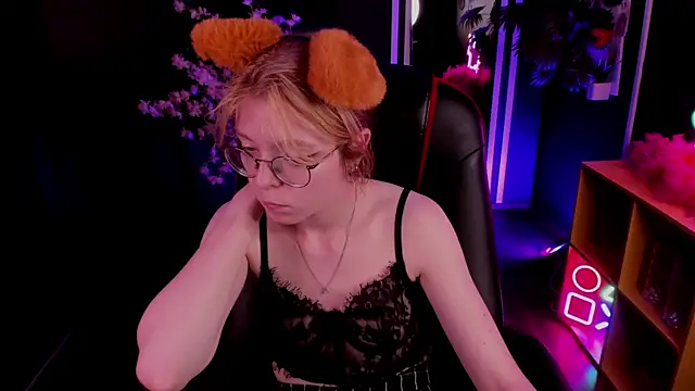 Czat XXX na żywo – FoxxyyPolly