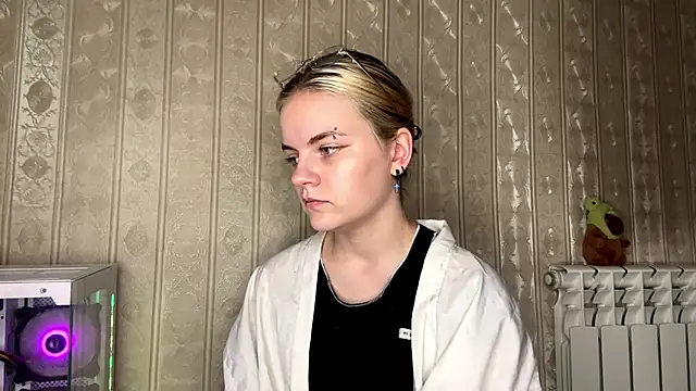 צ'אט XXX בשידור חי של KimWarner