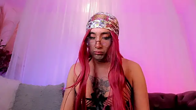 BadKittyTS: απευθείας συνομιλία ΧΧΧ