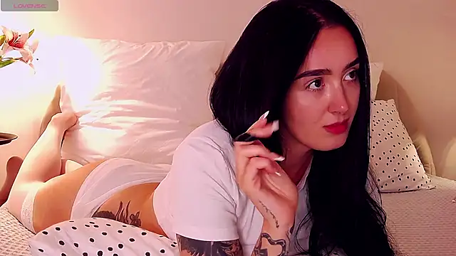 دردشة KimKhallifa الجنسية المباشرة