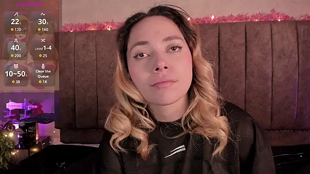 LanaMills_'s Live XXX Chat