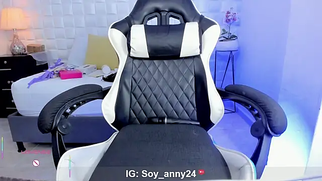 anny_rouse24のライブXXXチャット