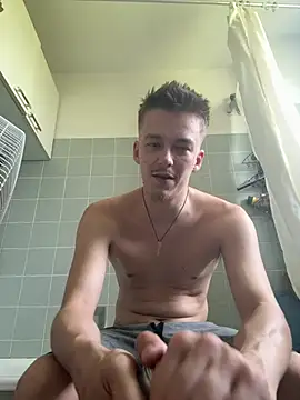 Toyjungee's Live XXX Chat