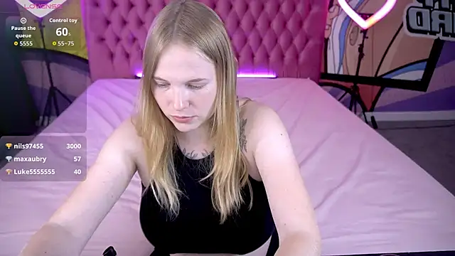 NikkyReyyy Chat XXX in diretta