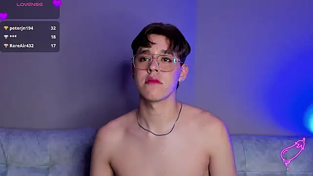 Chat XXX en directo de Tom_Parker_
