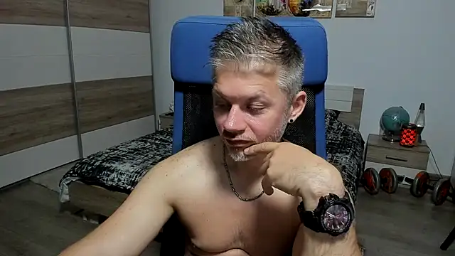Pertunjukan Kamera Web RobbyShawz